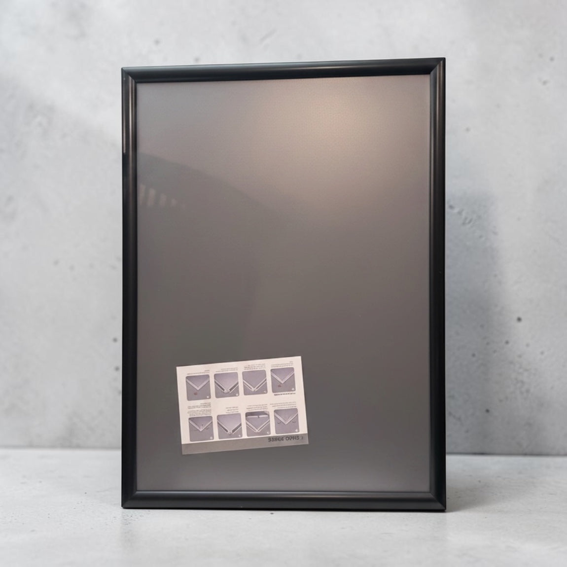 Snap-kehyskyltti 50 x 70 cm – valitse väri