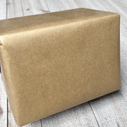 Gavepapir B 38 cm. Guld, mat, kraftpapir. 200 mtr.