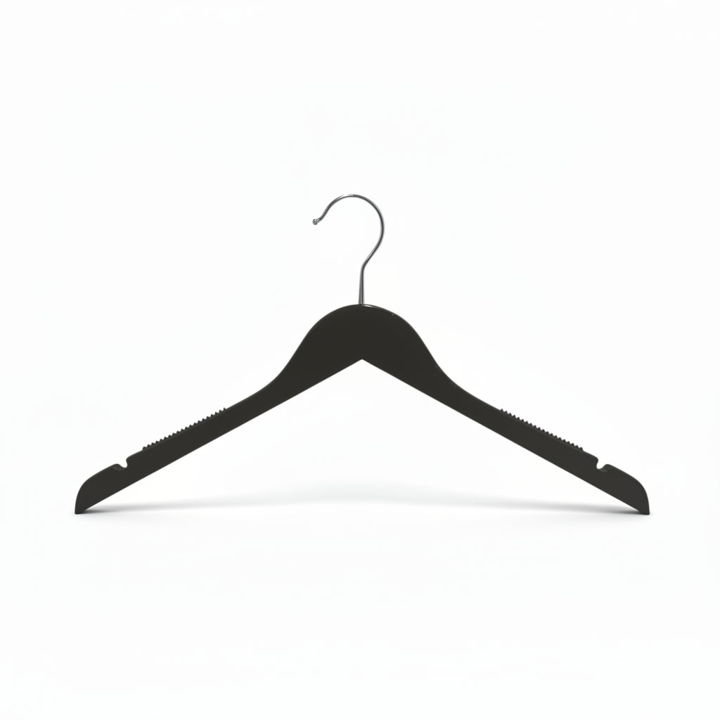 Træbøjle, massiv, flad, voksen, med gummi og hak, uden stang, sort, 12 mm tyk, 45 cm. Pak m/ 10 stk.  Stykpris