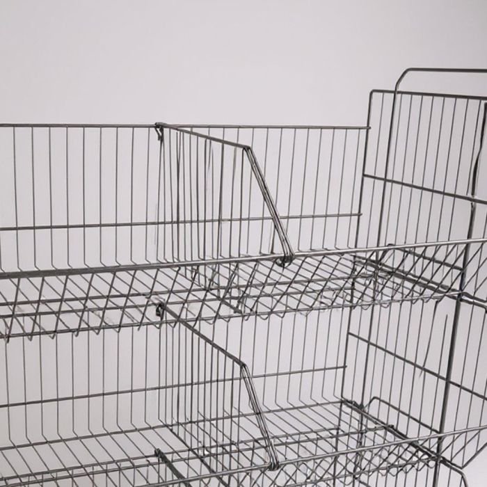 Eroteltäjä pinoamiskoriin, musta