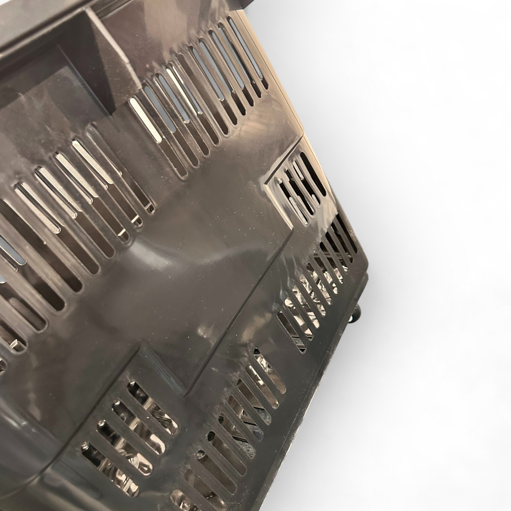 Ostoskori 55 litraa vetokahvalla ja pyörillä.