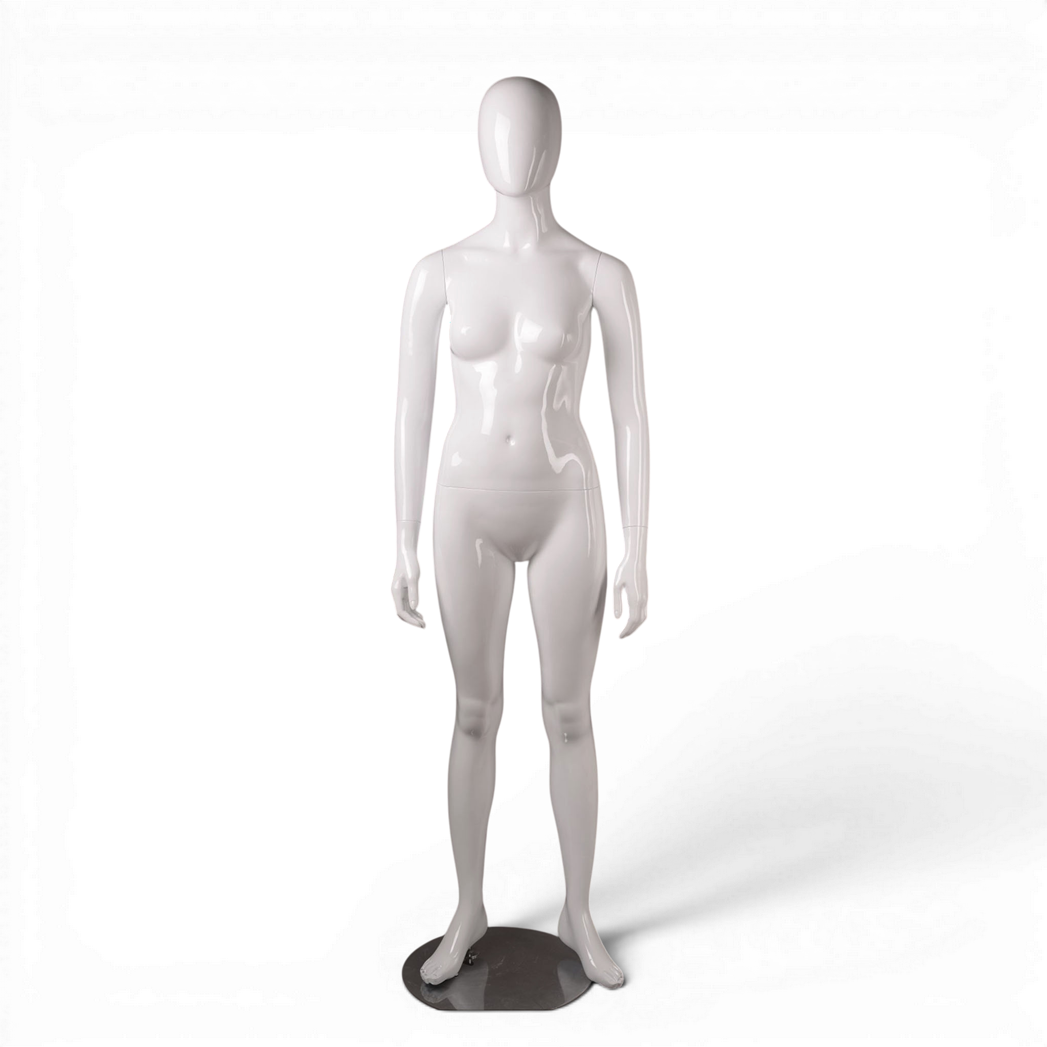 Teini-ikäinen mallinukke, tyttö. Korkeus 166 cm.
