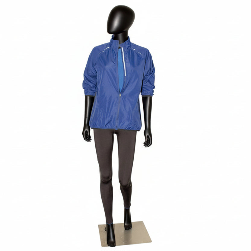 Standard, naistenmalli, B, suorat käsivarret ja siirtynyt jalka-asento, pää ilman kasvonpiirteitä ja harjattu satiinimetallinen jalustalevy, musta