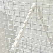 Vinssattu etureuna ritilälle. Valkoinen - 35 cm.