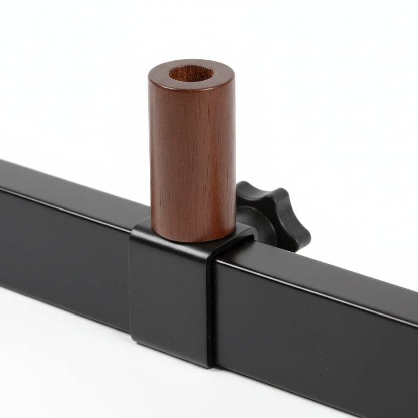 Kiinnikkeet 12 mm kylttikehyksen koriste- ja vaatetankoihin, kromi