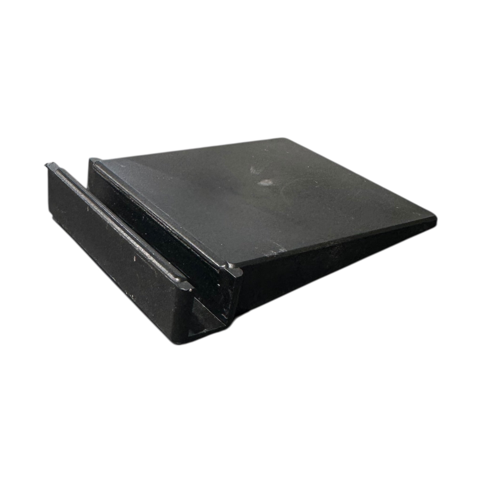 Muovinen pöytäteline. L 6 x S 7,5 cm, kyltinpidike, muovirunkoihin, musta